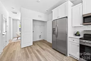 4809 Eleanor Dr, Charlotte, NC 28208 - Photo 9