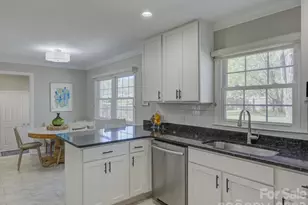 6526 Wheeler Dr, Charlotte, NC 28211 - Photo 15