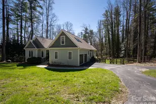 1916 Laurel Park Hwy, Hendersonville, NC 28739 - Photo 39