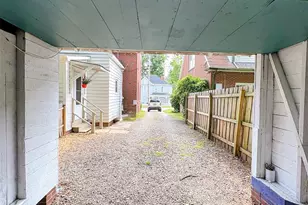 416 S Race St, Statesville, NC 28677 - Photo 9