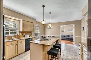 929 43rd Ave Ct NE, Hickory, NC 28601 - Photo 11