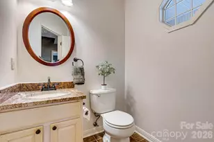 929 43rd Ave Ct NE, Hickory, NC 28601 - Photo 9