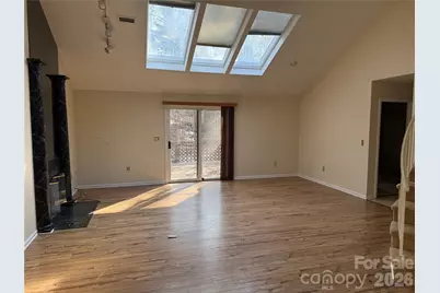 1720 12th Street NE, Hickory, NC 28601 - Photo 3