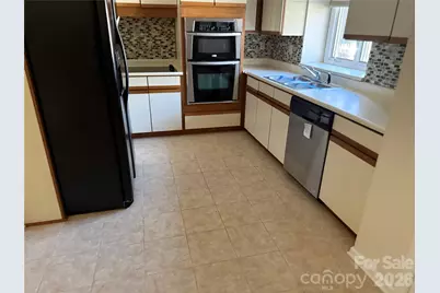 1720 12th Street NE, Hickory, NC 28601 - Photo 9