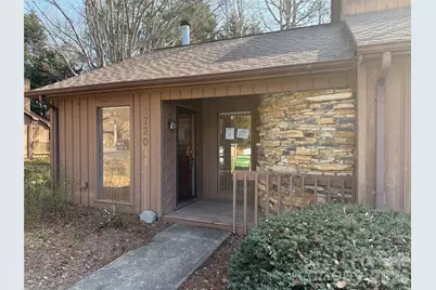 1720 12th Street NE, Hickory, NC 28601 - Photo 1