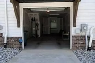 566 W End Dr, Charlotte, NC 28208 - Photo 23