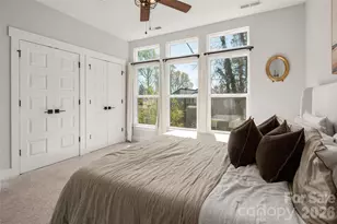 566 W End Dr, Charlotte, NC 28208 - Photo 13