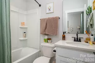 566 W End Dr, Charlotte, NC 28208 - Photo 19