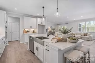 948 Exeter Dr, Sherrills Ford, NC 28673 - Photo 3