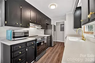 1919 Oak Hollow Rd, Gastonia, NC 28054 - Photo 11