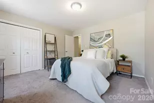 8033 Regent Park Ln, Charlotte, NC 28210 - Photo 13