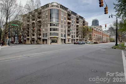 718 W Trade Street #809, Charlotte, NC 28202 - Photo 21