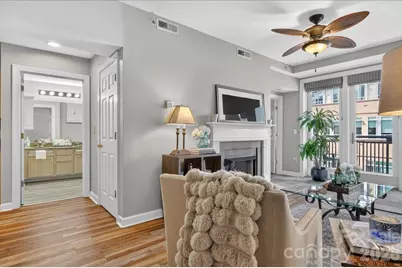 718 W Trade Street #809, Charlotte, NC 28202 - Photo 5