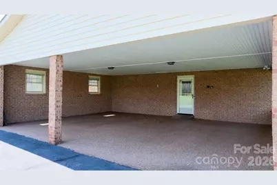 5515 Chestnut Drive, Hickory, NC 28602 - Photo 5