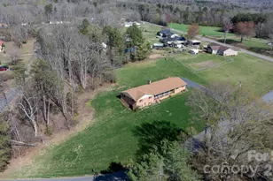 5515 Chestnut Dr, Hickory, NC 28602 - Photo 31