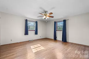 5515 Chestnut Dr, Hickory, NC 28602 - Photo 19