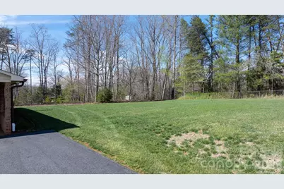 5515 Chestnut Drive, Hickory, NC 28602 - Photo 29