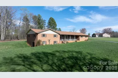 5515 Chestnut Drive, Hickory, NC 28602 - Photo 1