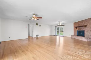 5515 Chestnut Dr, Hickory, NC 28602 - Photo 17