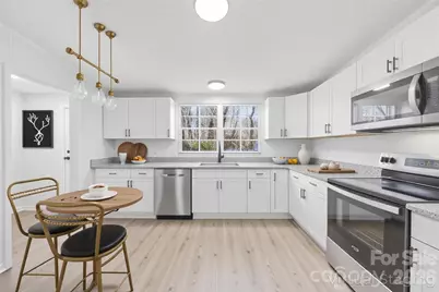 1123 Dallas Stanley Highway, Dallas, NC 28034 - Photo 17