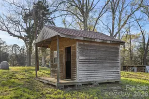 1123 Dallas Stanley Hwy, Dallas, NC 28034 - Photo 35