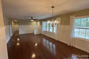 201 Camellia Way, Hendersonville, NC 28739 - Photo 7