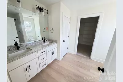 1211 Summerhill Street SW, Lenoir, NC 28645 - Photo 5