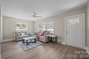 5000 Hoover Dr, Charlotte, NC 28269 - Photo 5