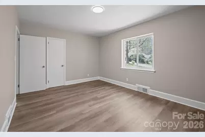 5000 Hoover Drive, Charlotte, NC 28269 - Photo 23