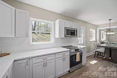 5000 Hoover Drive, Charlotte, NC 28269 - Photo 13