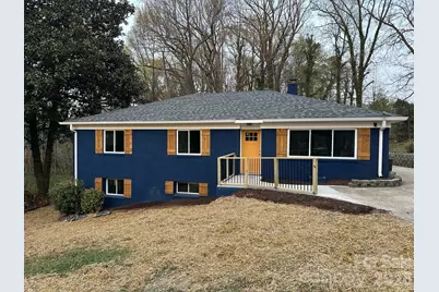 5000 Hoover Drive, Charlotte, NC 28269 - Photo 1