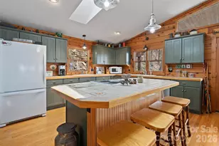 519 Promiseland Rd, Canton, NC 28716 - Photo 11