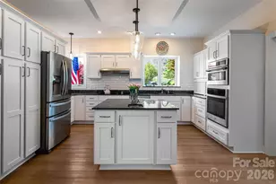 6 Oxford Ct, Asheville, NC 28804 - Photo 11