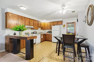 6100/6102 Pleasant Grove Rd, Charlotte, NC 28216 - Photo 9