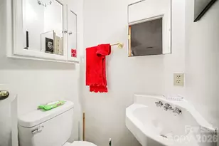 6100/6102 Pleasant Grove Rd, Charlotte, NC 28216 - Photo 27