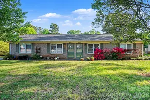 6100/6102 Pleasant Grove Rd, Charlotte, NC 28216 - Photo 1