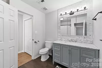 3924 Mohawk Court, Charlotte, NC 28215 - Photo 9