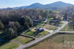 313 Arrowood St SE, Lenoir, NC 28645 - Photo 15