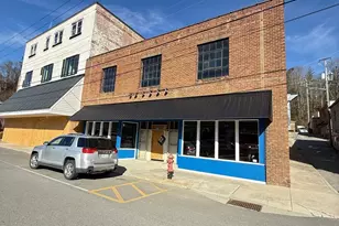 127 Locust St, Spruce Pine, NC 28777 - Photo 1