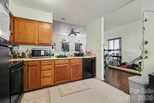 7925 Turquoise Dr, Charlotte, NC 28215 - Photo 9