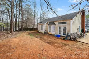 7925 Turquoise Dr, Charlotte, NC 28215 - Photo 17