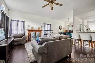 7925 Turquoise Dr, Charlotte, NC 28215 - Photo 3