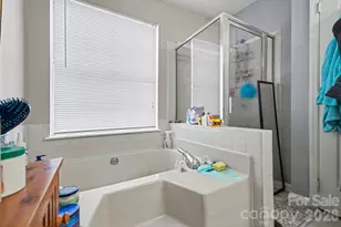 7925 Turquoise Dr, Charlotte, NC 28215 - Photo 5