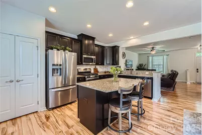 1727 Evergreen Drive, Charlotte, NC 28208 - Photo 7