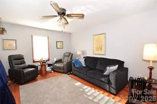 8 Donna Dr, Candler, NC 28715 - Photo 3