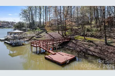 8032 Lakeview Drive, Denver, NC 28037 - Photo 3