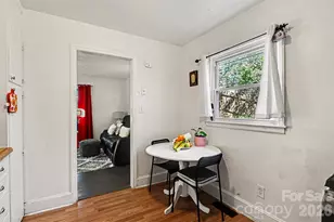 1835 Vinton St, Charlotte, NC 28216 - Photo 5