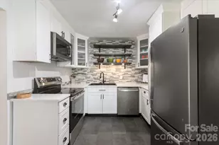 7 Wilshire Dr, Asheville, NC 28806 - Photo 9