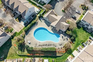 4018 Glenlea Commons Dr, Charlotte, NC 28216 - Photo 27