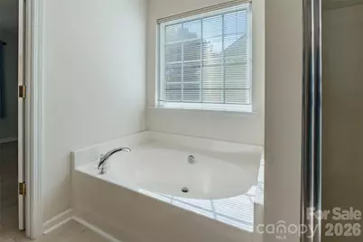 4018 Glenlea Commons Drive, Charlotte, NC 28216 - Photo 17